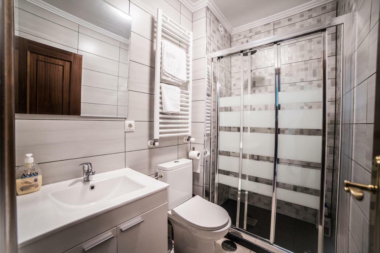 Apartamentos Enteros O Lagar Мелиде Екстериор снимка