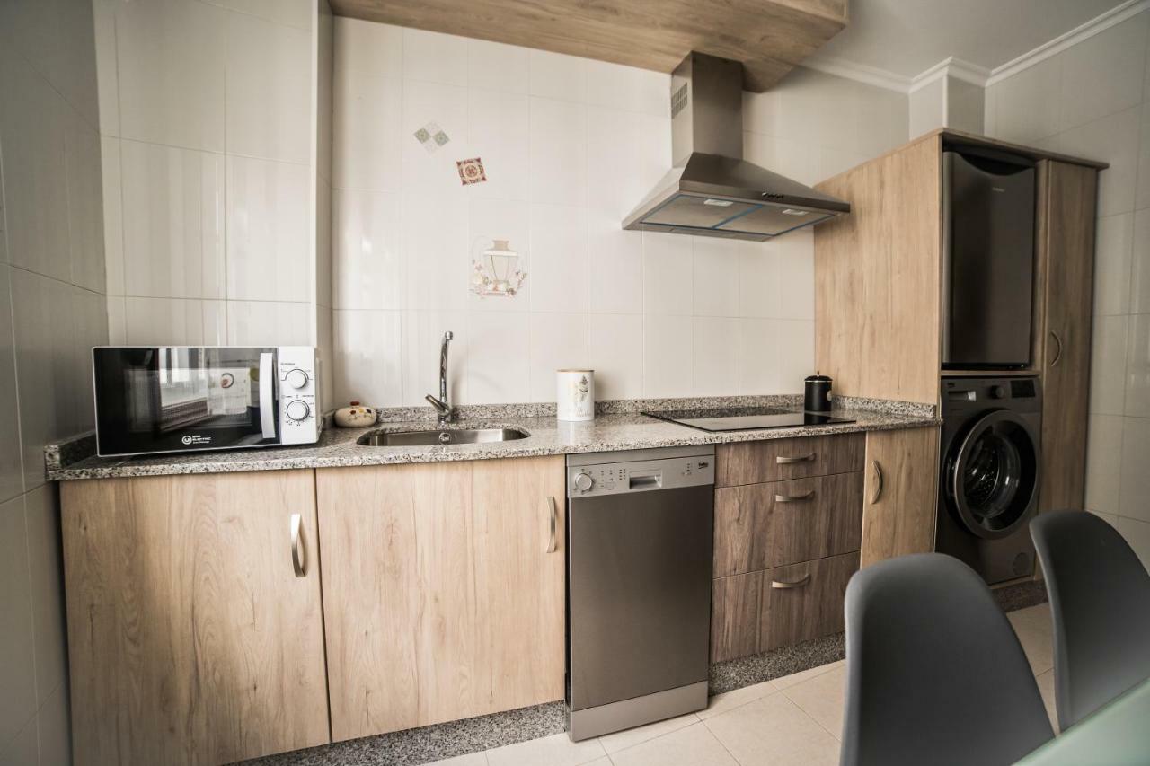 Apartamentos Enteros O Lagar Мелиде Екстериор снимка
