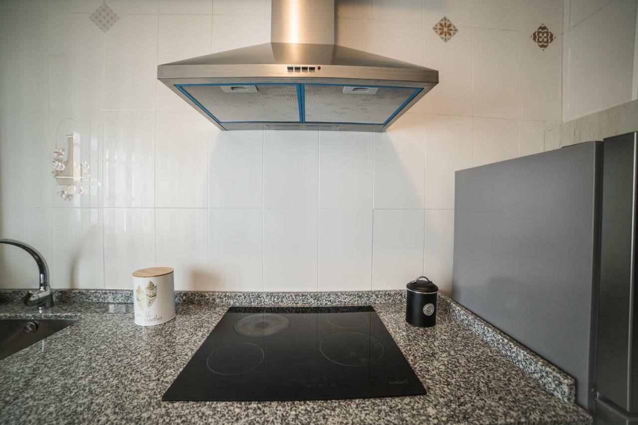 Apartamentos Enteros O Lagar Мелиде Екстериор снимка